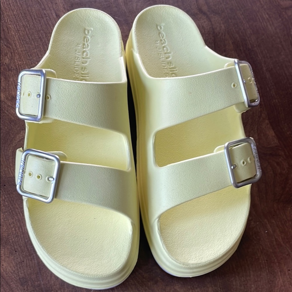 J/SLIDES Yellow Sandals with Adjustable Straps and Contoured Footbed